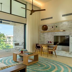 Suite Plunge Pool Lagoon View